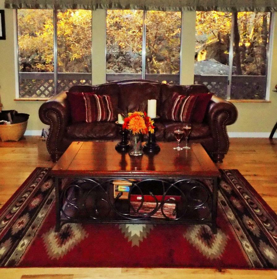 Holiday home Location! Nature Lovers Getaway - Close To Historic Downtown *