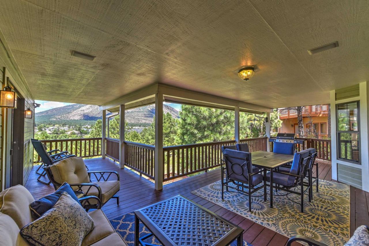 Upscale With Hot Tub And Mountain Views