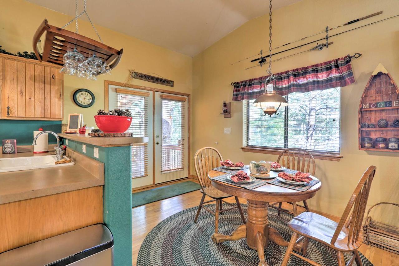Rustic With Deck About 4 Mi To Old Town Flagstaff! Holiday home Flagstaff