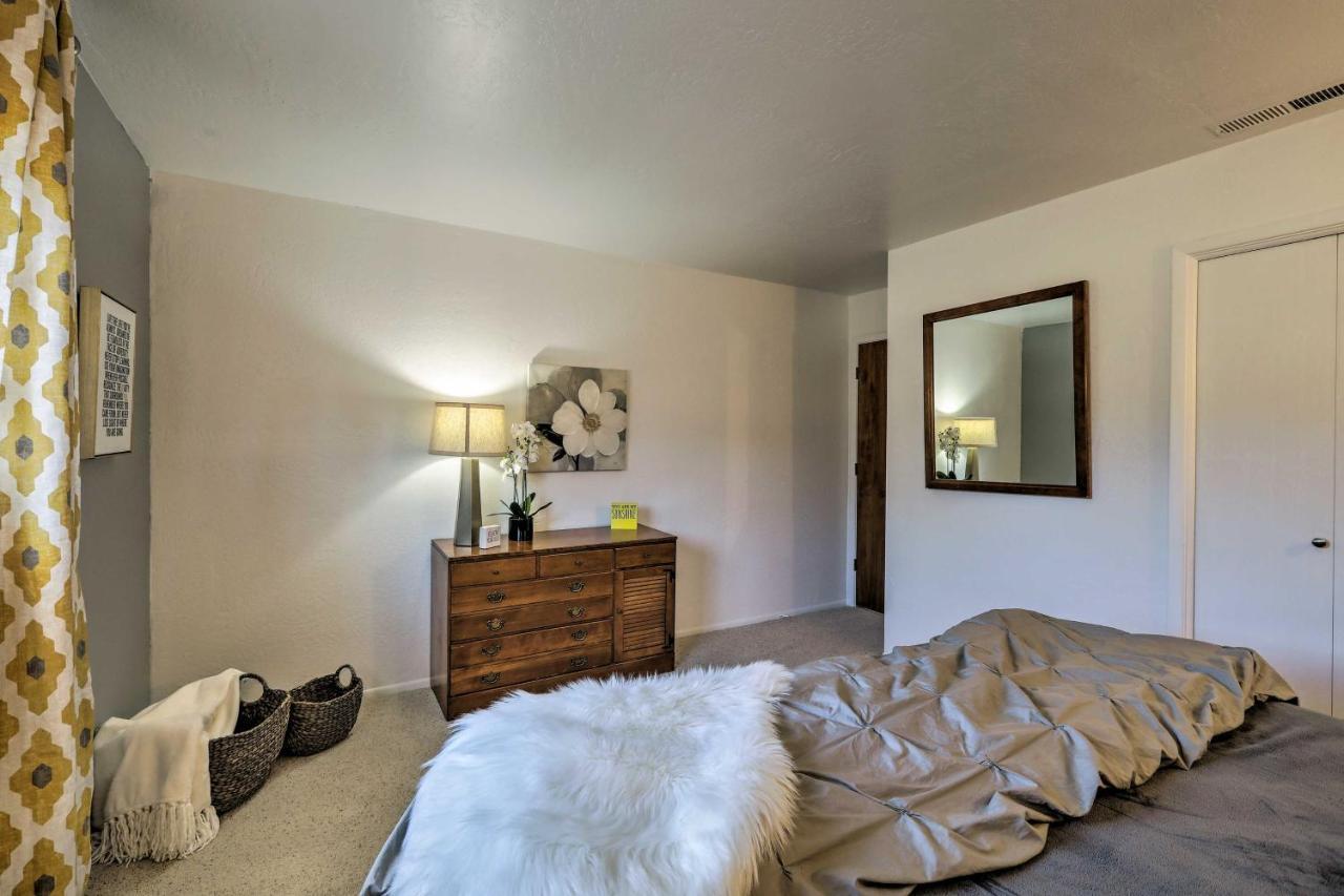 Country Club - 18 Miles To Arizona Snowbowl! Holiday home *