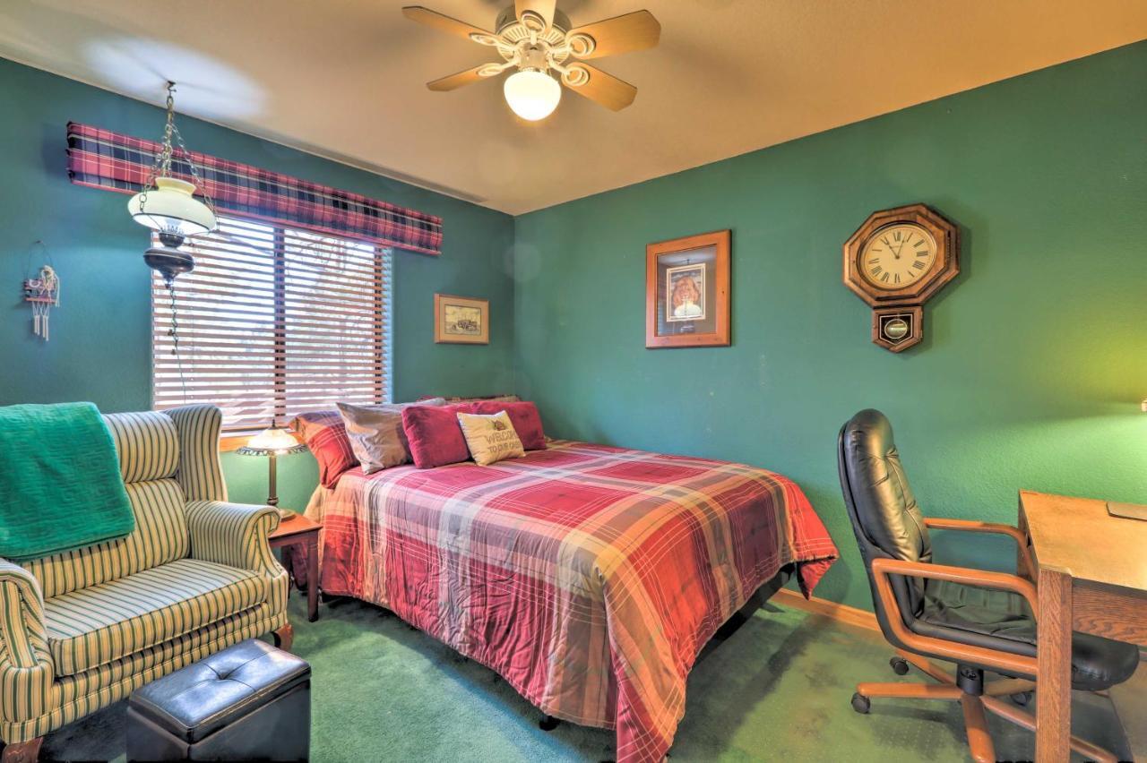 Holiday home Rustic With Deck About 4 Mi To Old Town Flagstaff! Flagstaff