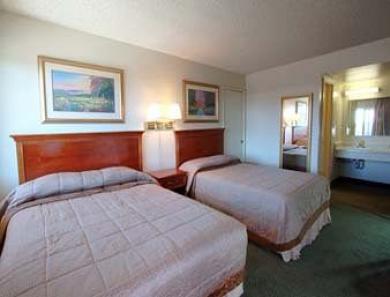Travelodge By Wyndham Near I-40 Motel 3*