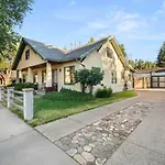 Stylish 1920S Downtown Flagstaff Unit With Hottub