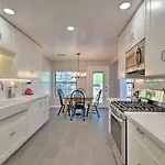 Modern Flagstaff Home With Bbq Walk Downtown!