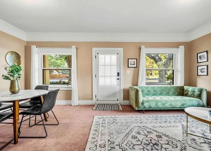 Stylish 1920S Downtown Flagstaff Unit With Hottub