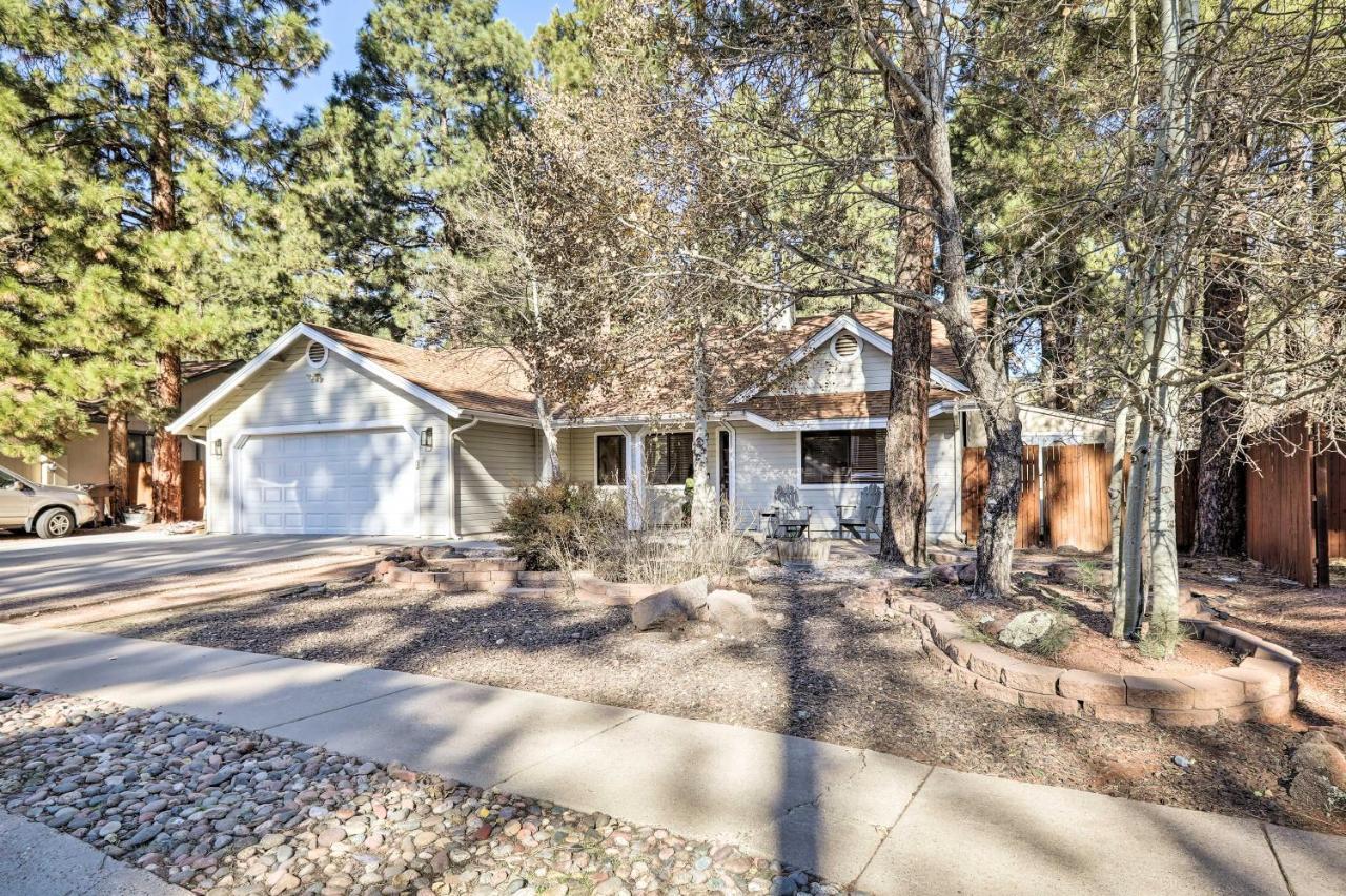Stylish Hideaway With Hot Tub And Fire Pit! Holiday home Flagstaff
