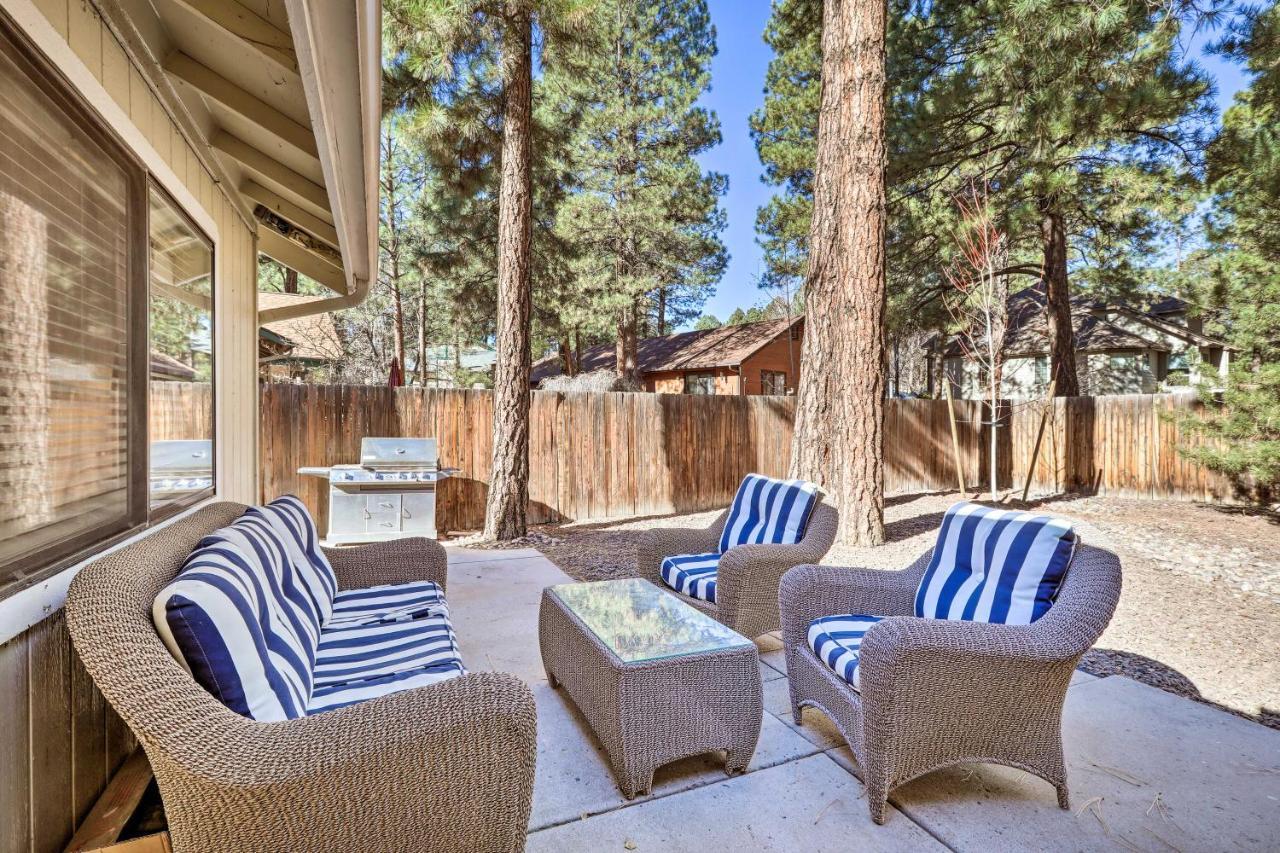 Stylish Hideaway With Hot Tub And Fire Pit!