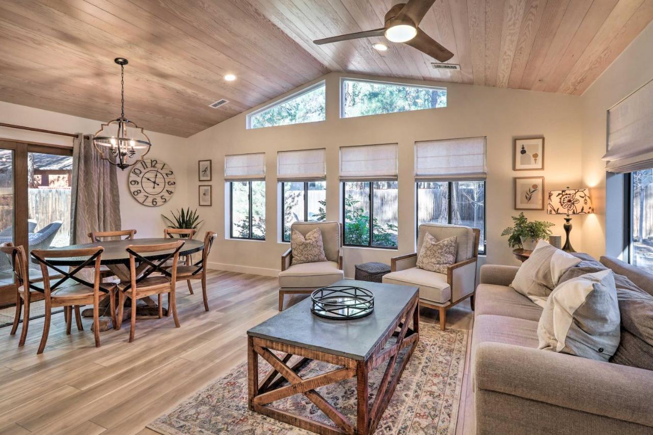 Stylish Hideaway With Hot Tub And Fire Pit! Holiday home Flagstaff