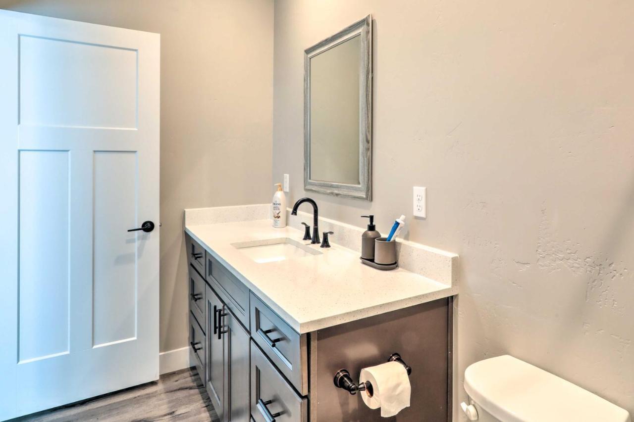 Getaway With Yard 4 Mi To Downtown! Holiday home *