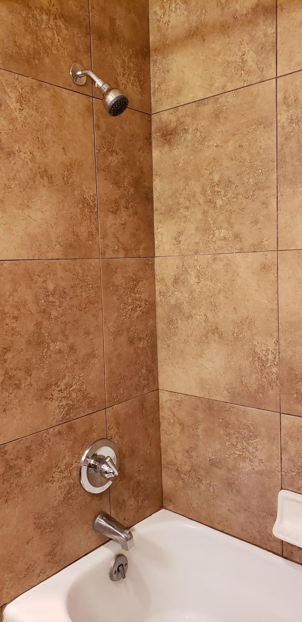 Howard Johnson By Wyndham University West 2*