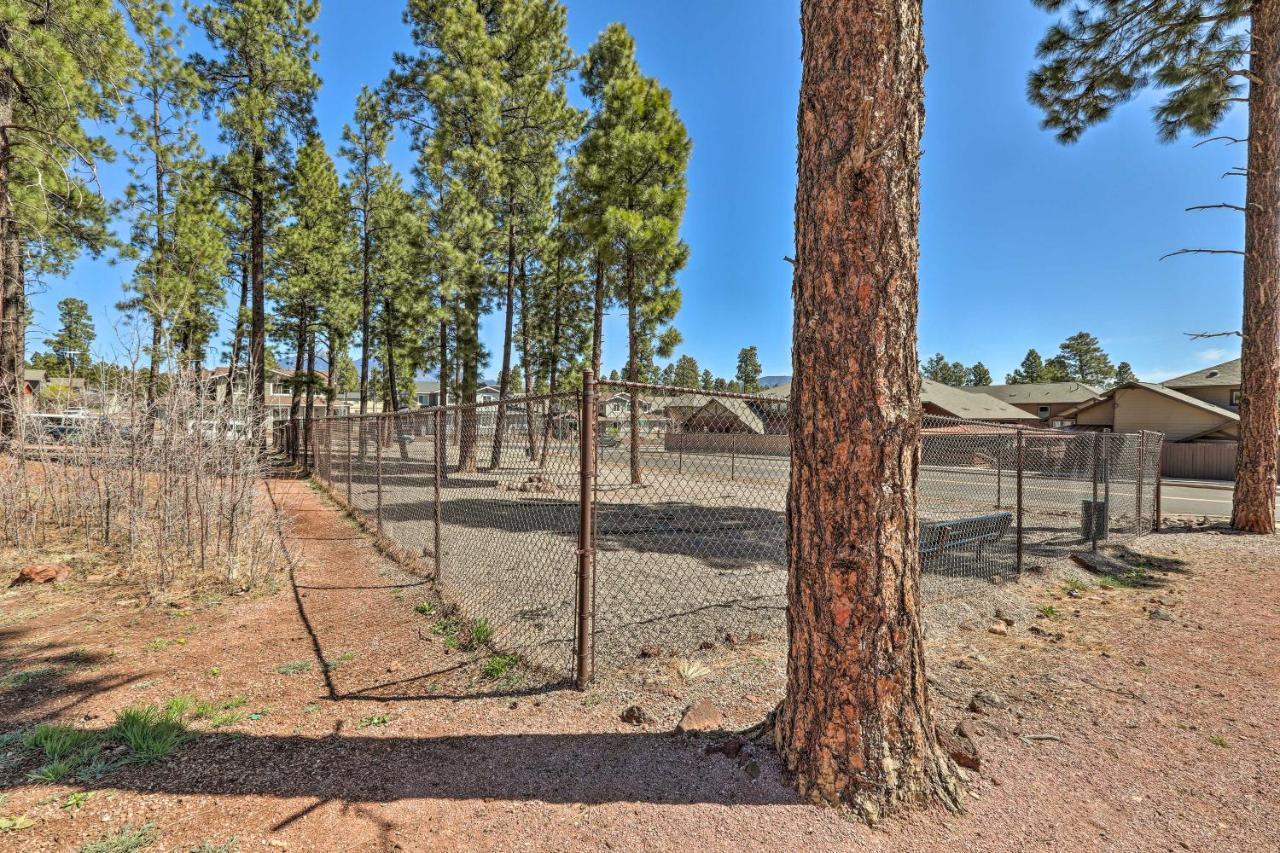 Modern Home, 4 Mi To Downtown! Holiday home *