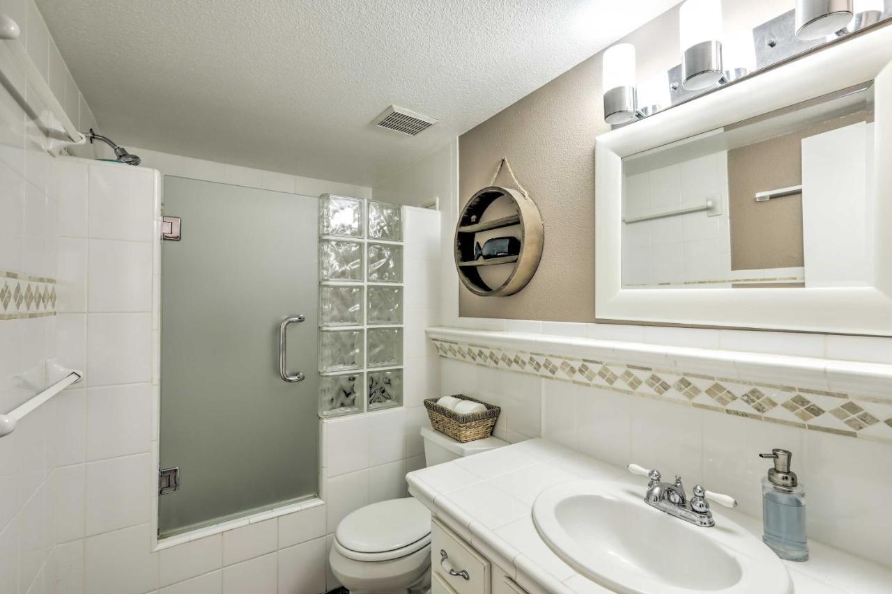 Expansive Family Retreat With Media Room! Holiday home