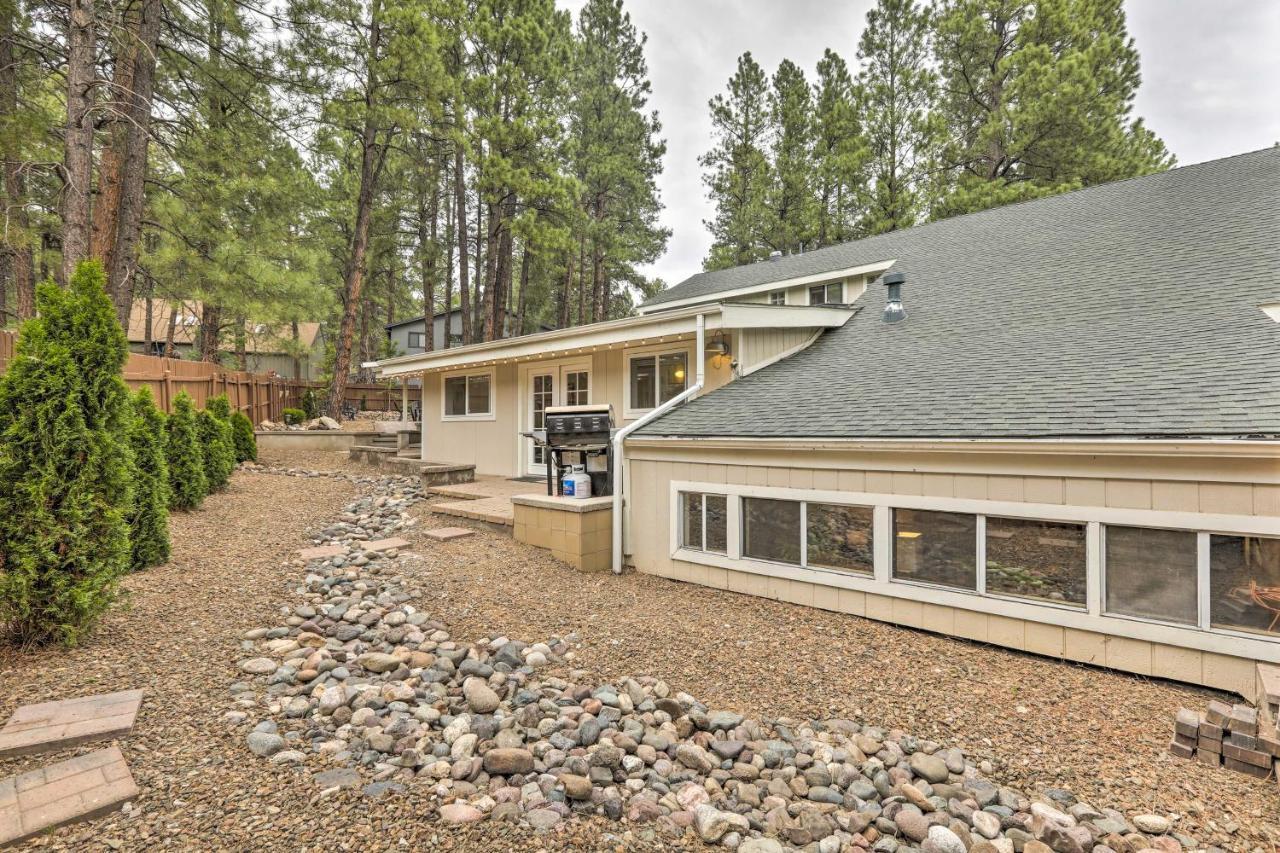 Expansive Family Retreat With Media Room! Holiday home