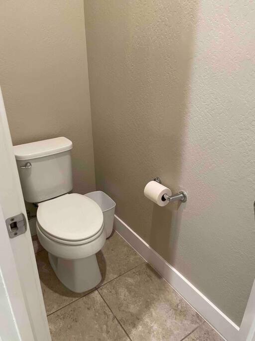 Family Friendly 4-bdrm 3.5 Bath W Guest