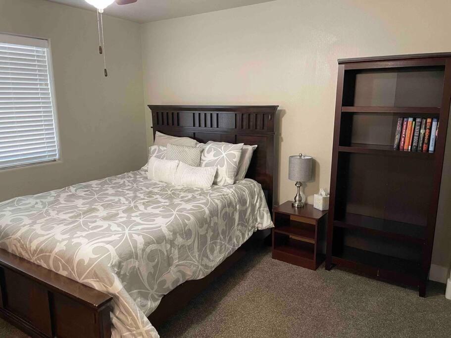 Family Friendly 4-bdrm 3.5 Bath W Guest * Flagstaff