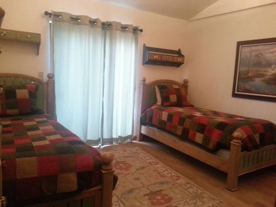 Cozy In Cool Pines - Country Club