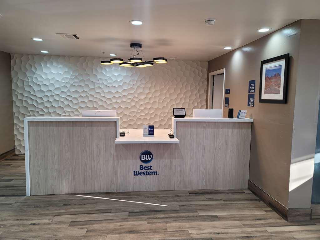 Western Shadow Mountain Hotel 3*