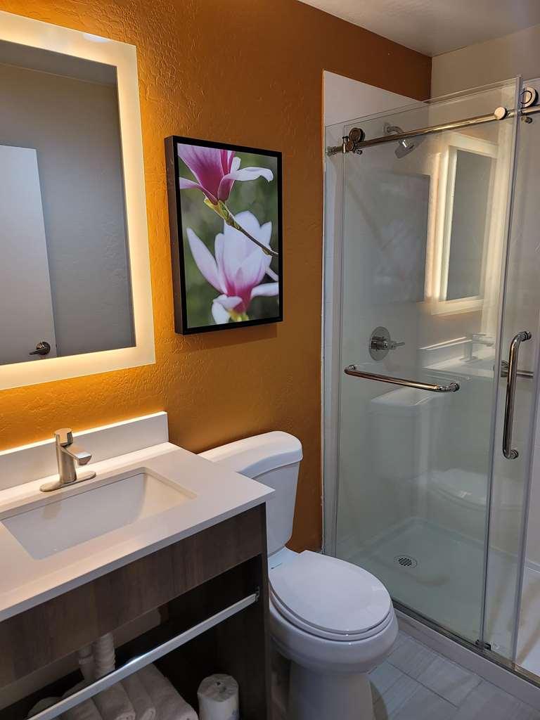 Western Shadow Mountain Hotel 3*