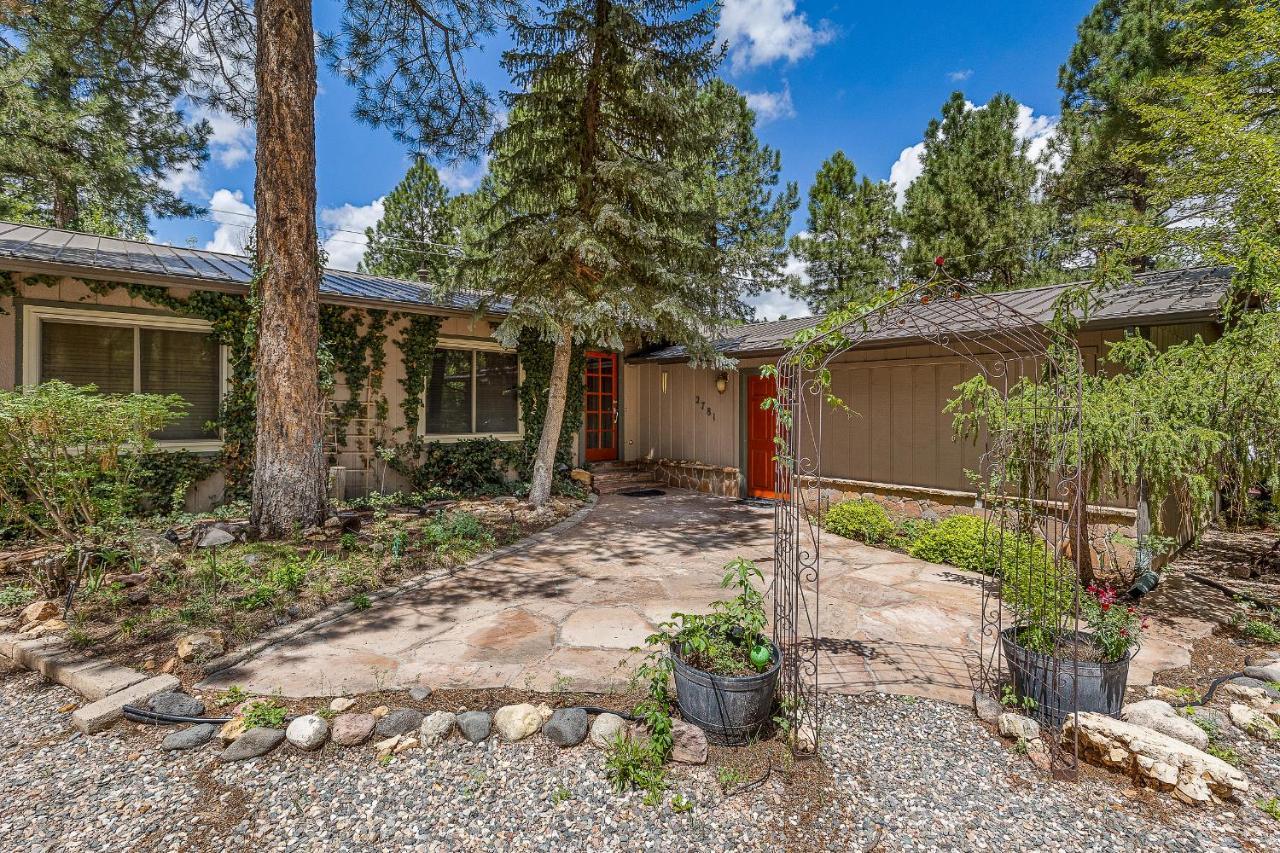 Captivating Continental Country Club Retreat With 4 Bdr And Spacious Deck!