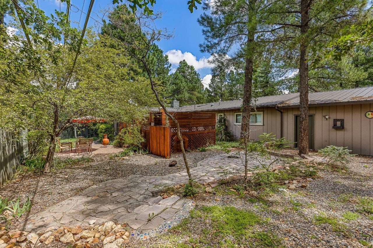 Holiday home Captivating Continental Country Club Retreat With 4 Bdr And Spacious Deck!