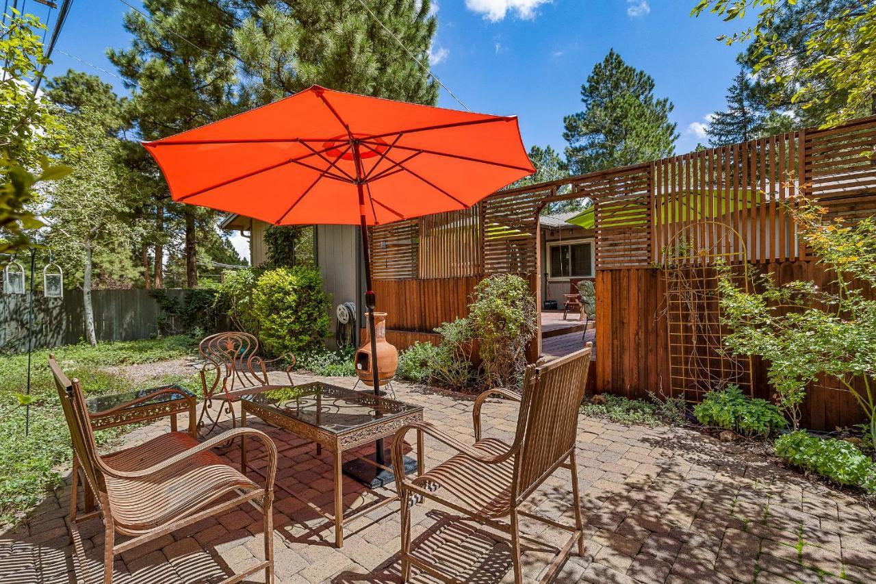 Captivating Continental Country Club Retreat With 4 Bdr And Spacious Deck! Holiday home