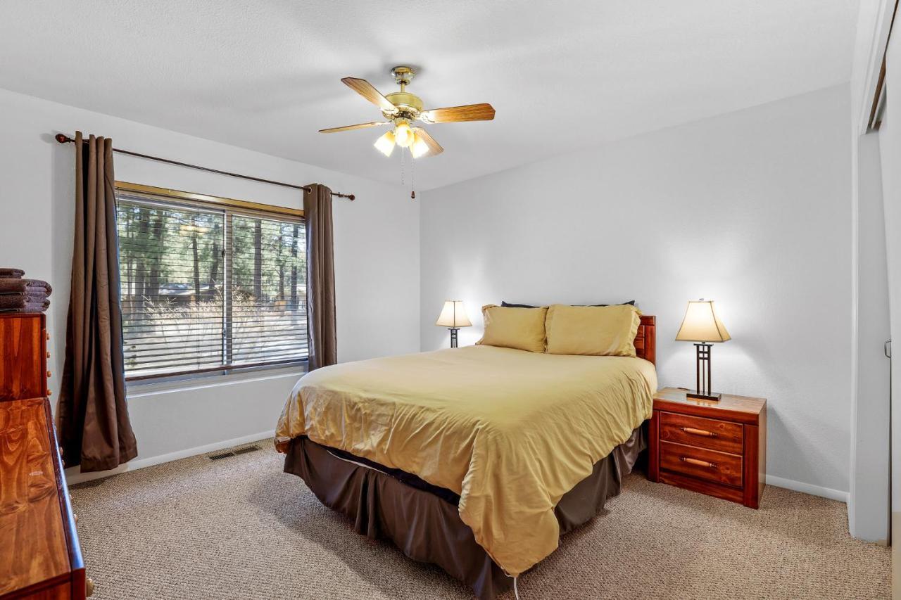 Captivating Continental Country Club Retreat With 4 Bdr And Spacious Deck! Holiday home Flagstaff