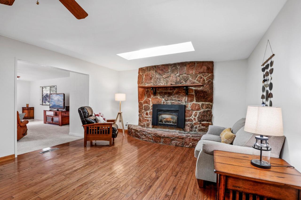 Holiday home Captivating Continental Country Club Retreat With 4 Bdr And Spacious Deck! Flagstaff