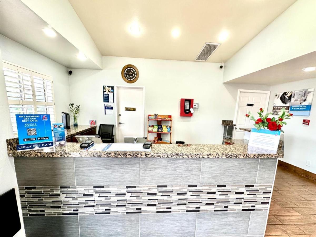 6 Az Hotel