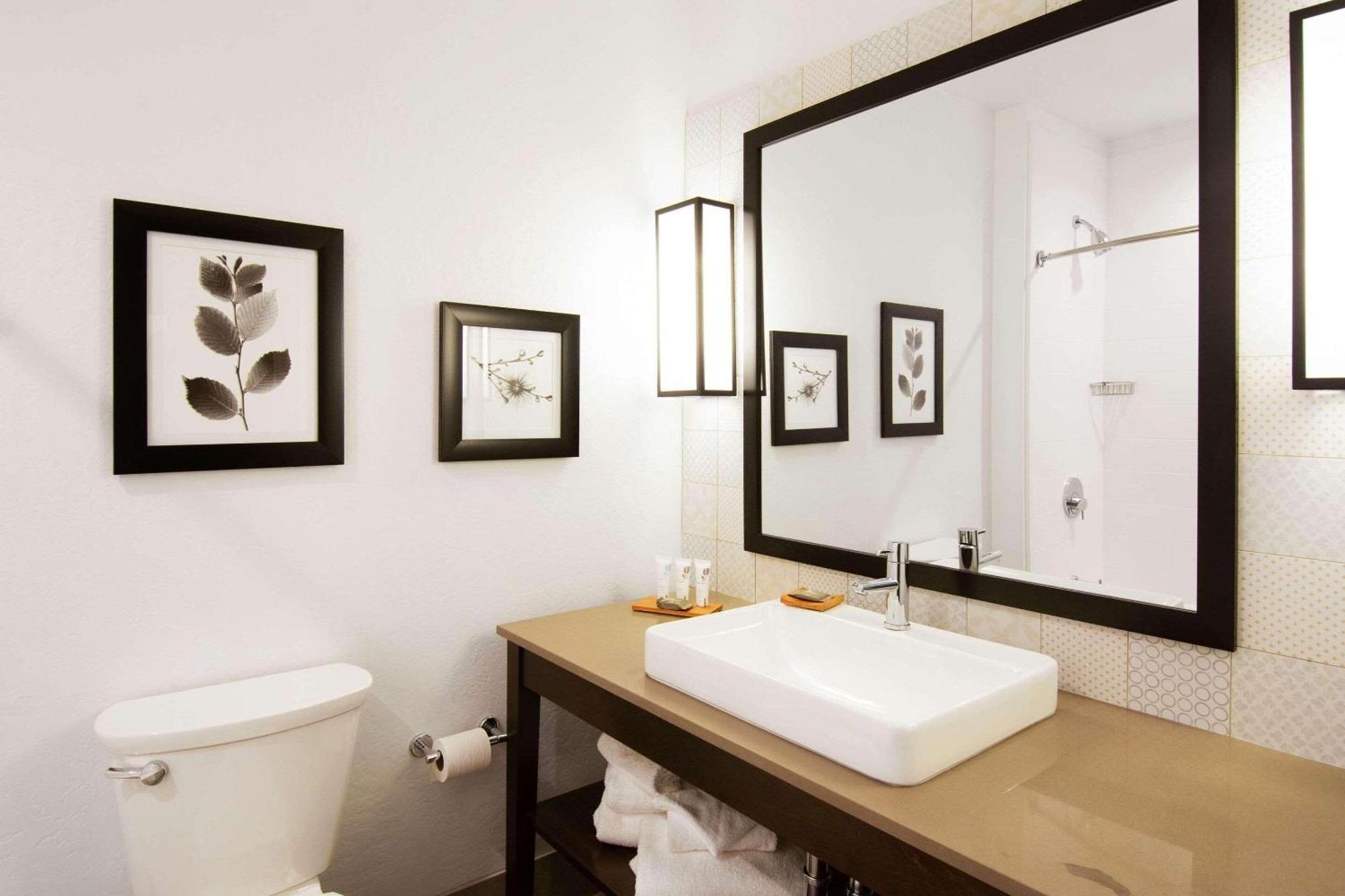 Country & By Radisson, Downtown, Az Hotel 3*
