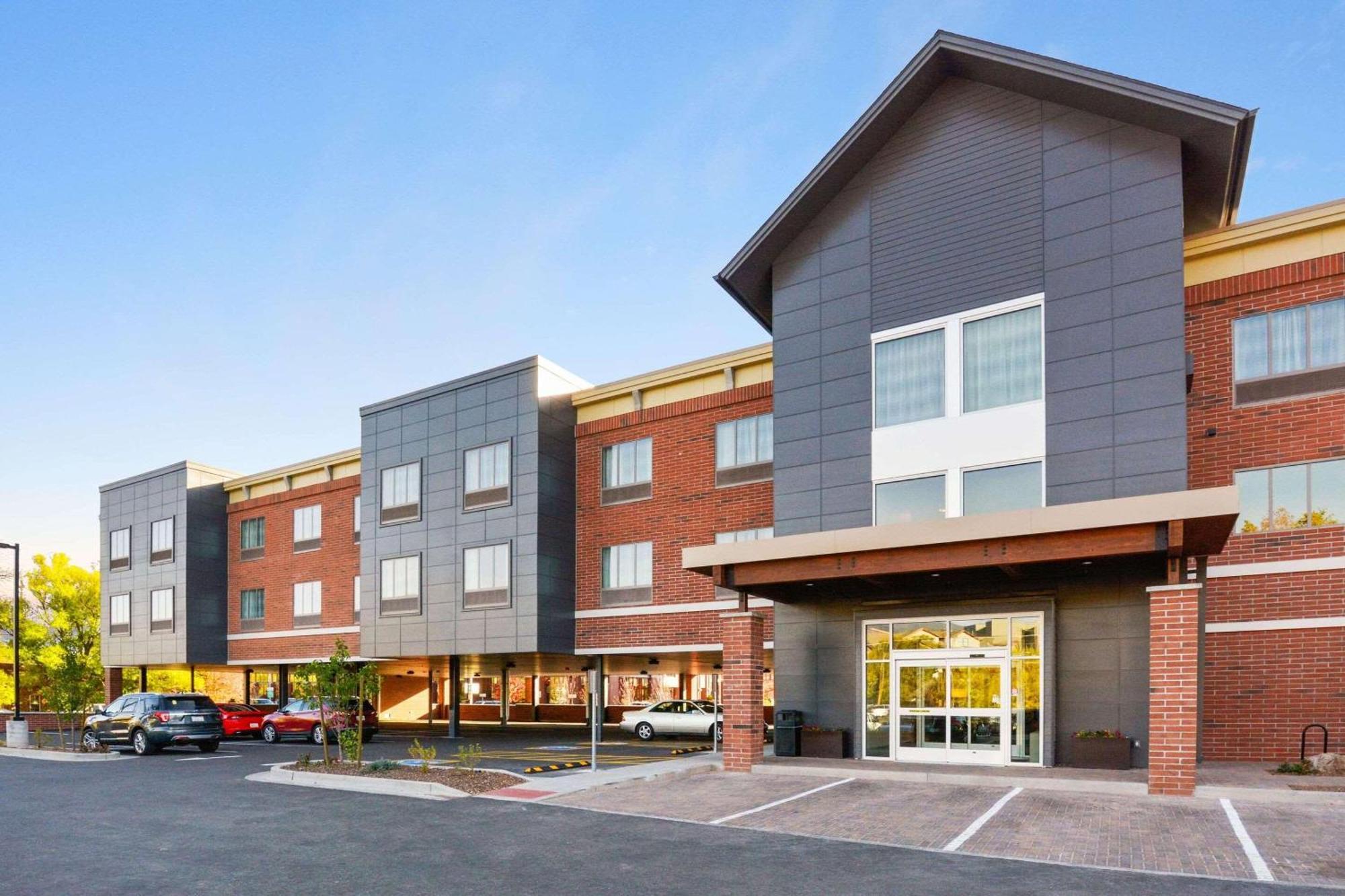 Country & By Radisson, Downtown, Az Flagstaff
