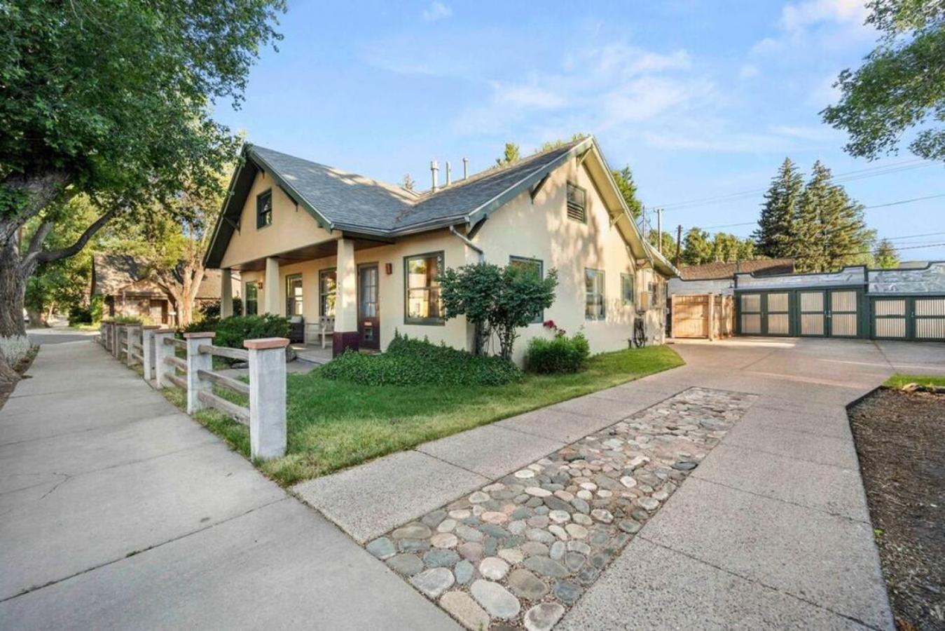 Holiday home Stylish 1920s Downtown Unit With Hottub Flagstaff