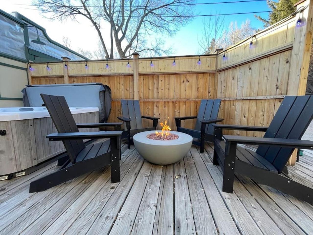 Stylish 1920s Downtown Unit With Hottub * Flagstaff