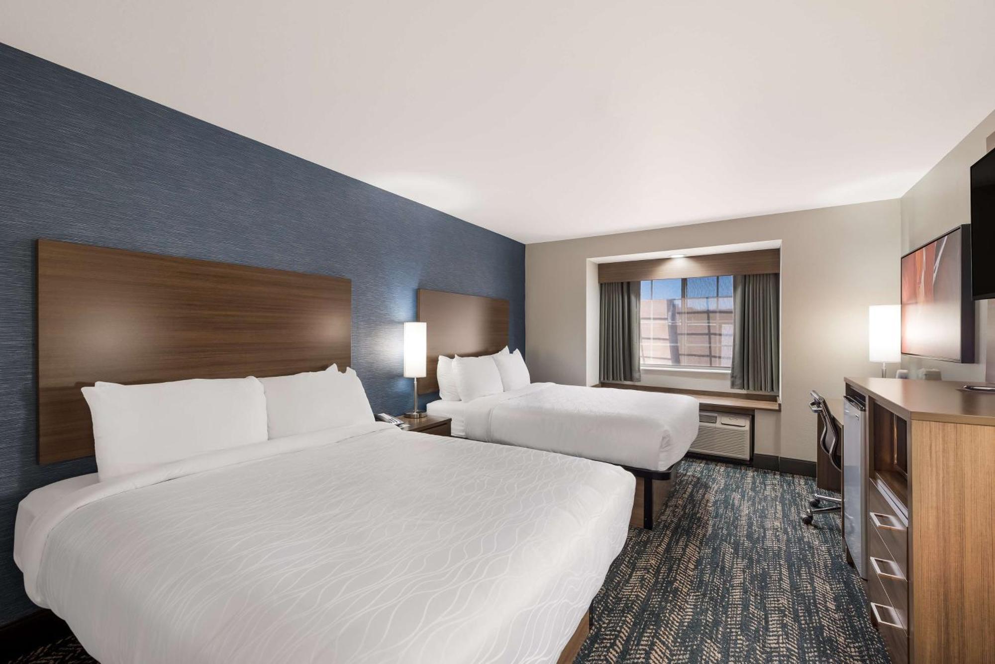 Hotel Western Shadow Mountain 3*