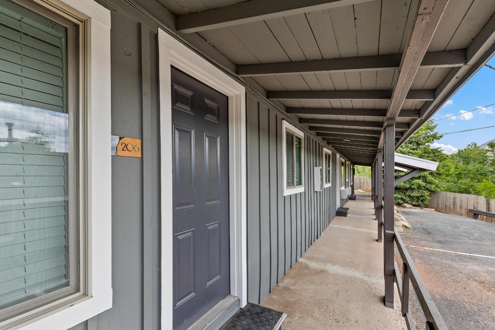 Venture At Route 66 Apartment *
