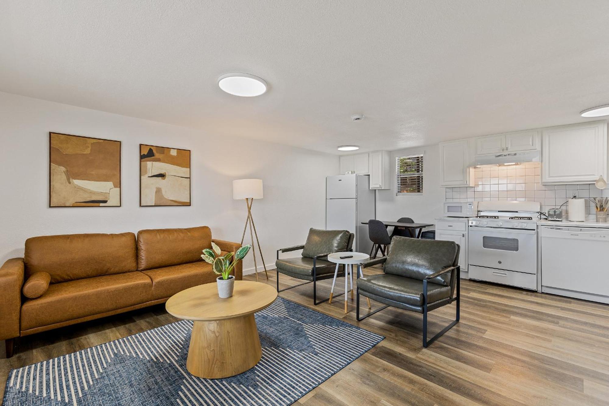 Apartment Venture At Route 66 Flagstaff