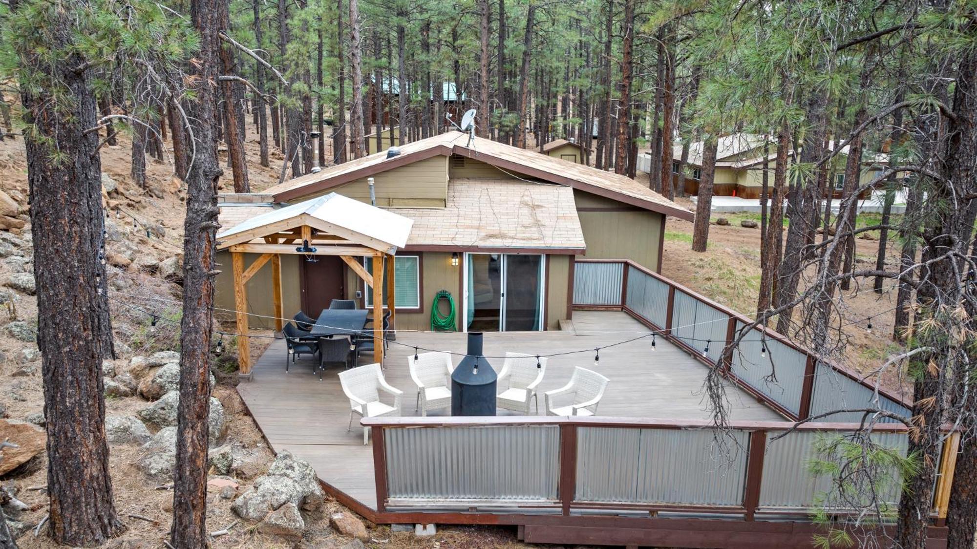 The Cozy Chalet Flagstaff