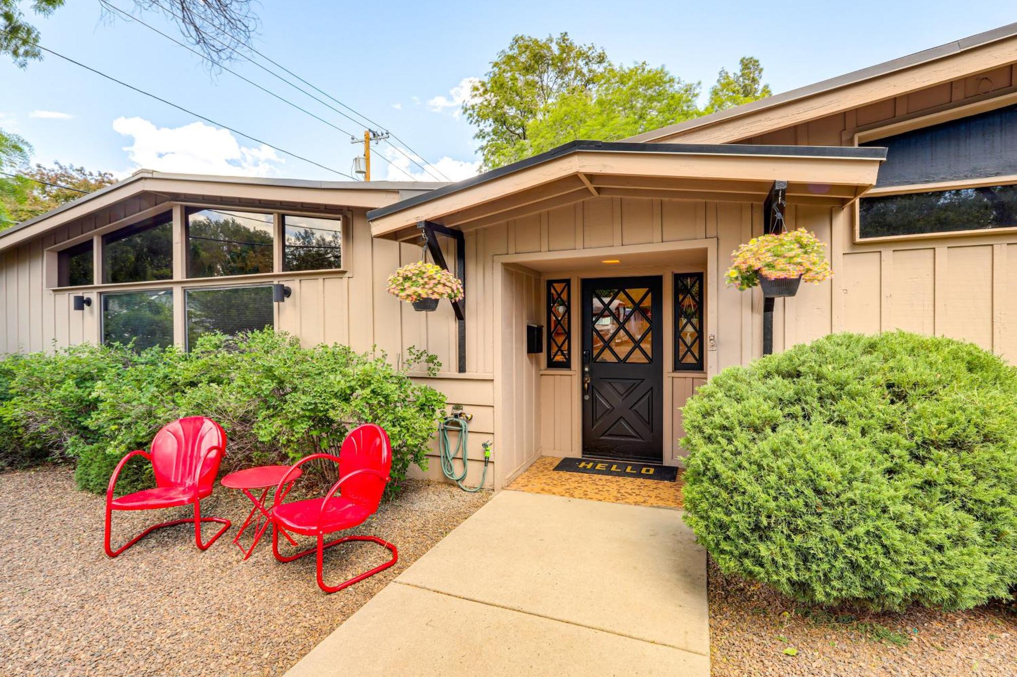 Welcoming Less Than 1 Mi To Downtown! Apartment *
