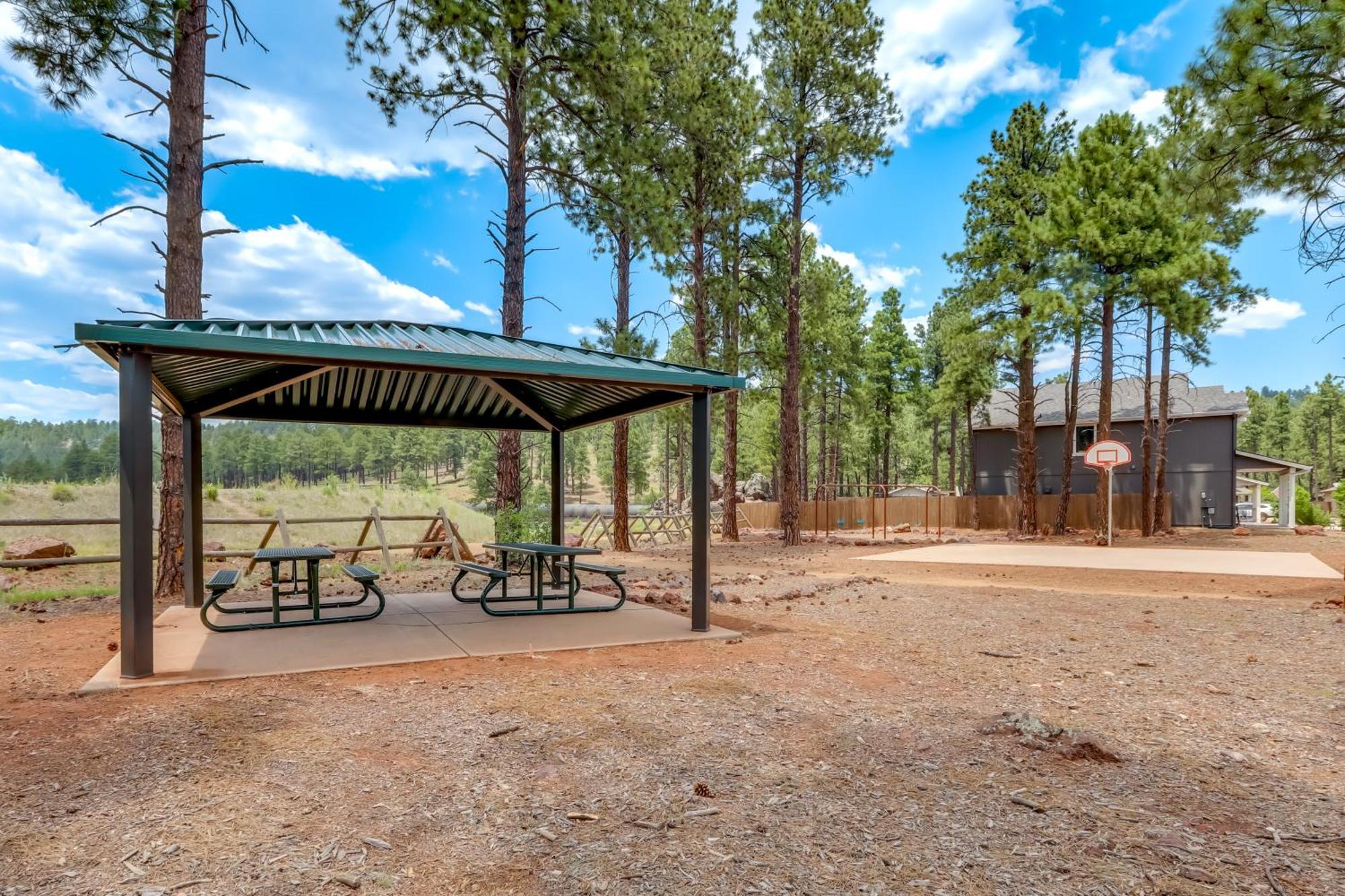 With Private Patio About 3 Mi To Downtown Holiday home