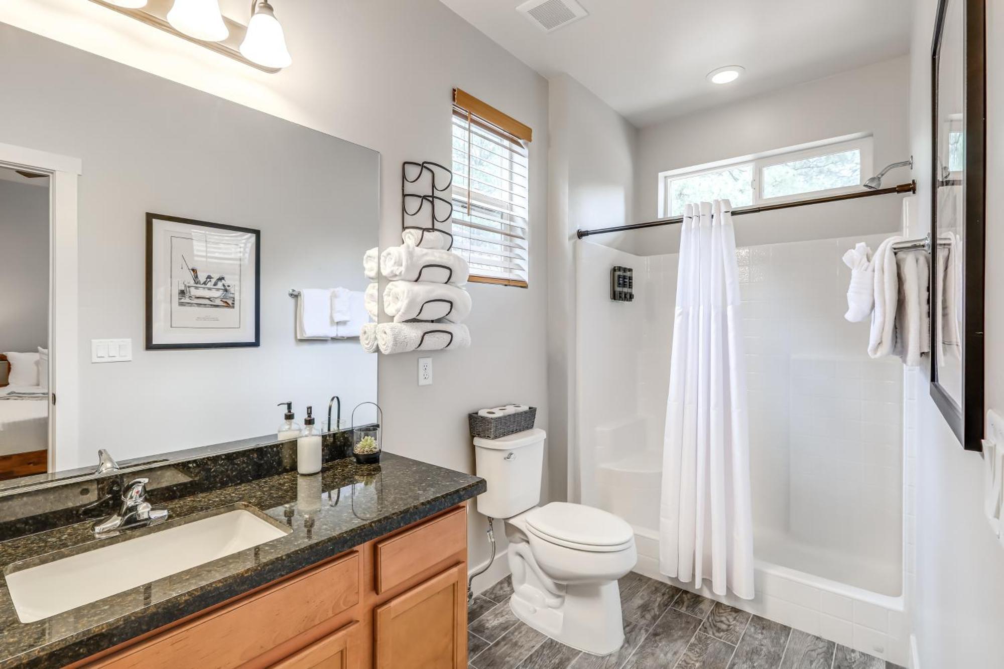 With Private Patio About 3 Mi To Downtown Holiday home *