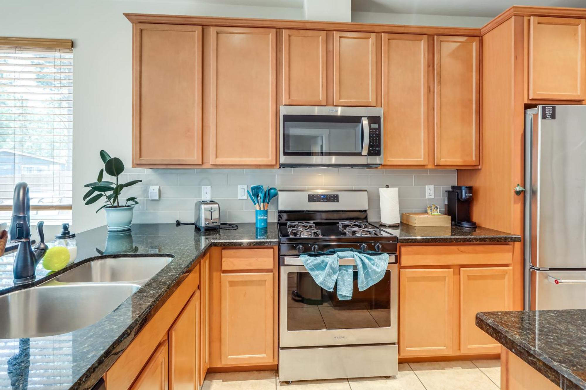 With Private Patio About 3 Mi To Downtown * Flagstaff