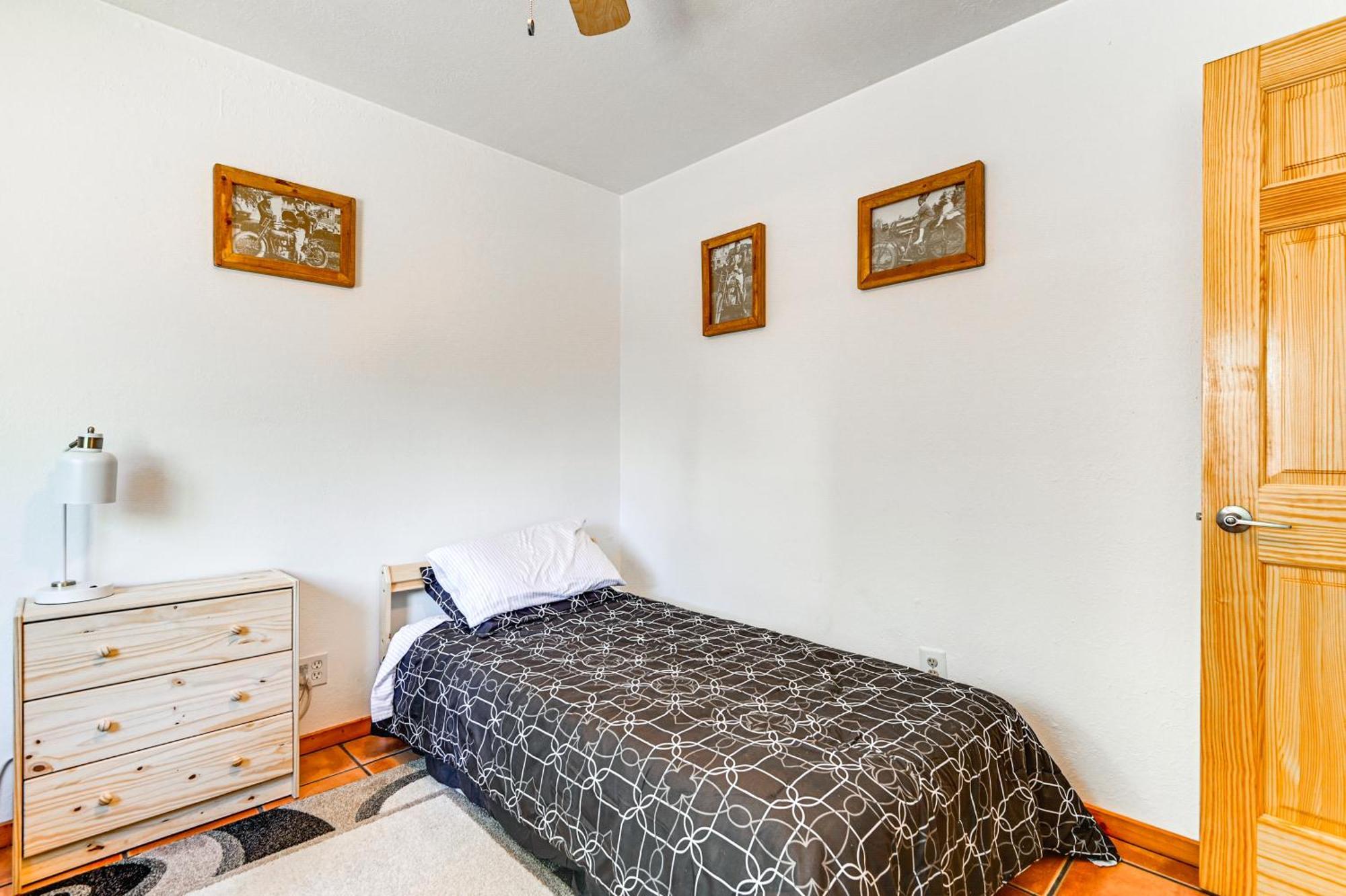 Near National Monuments! Holiday home *