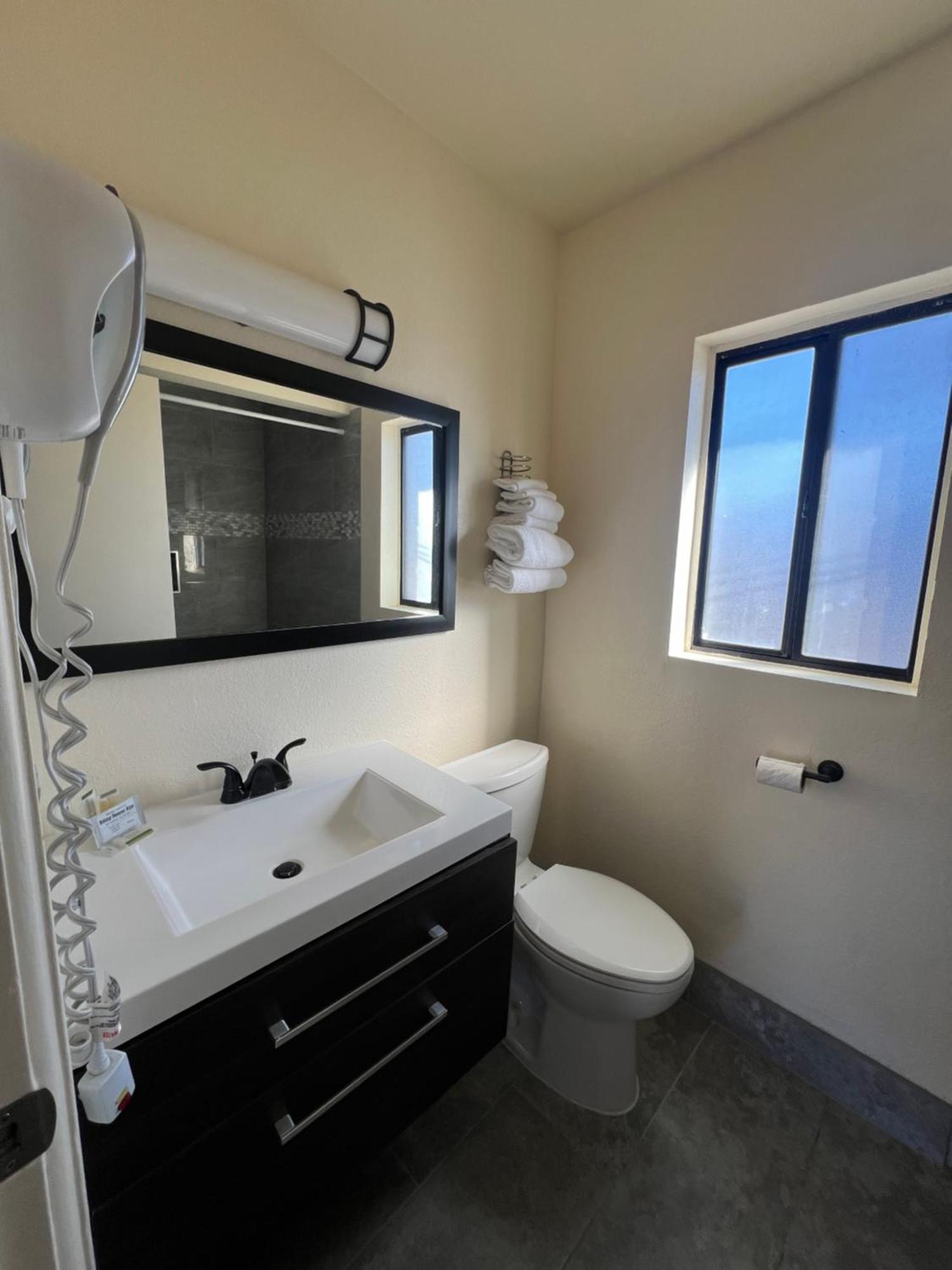 Howard Johnson By Wyndham University West Flagstaff