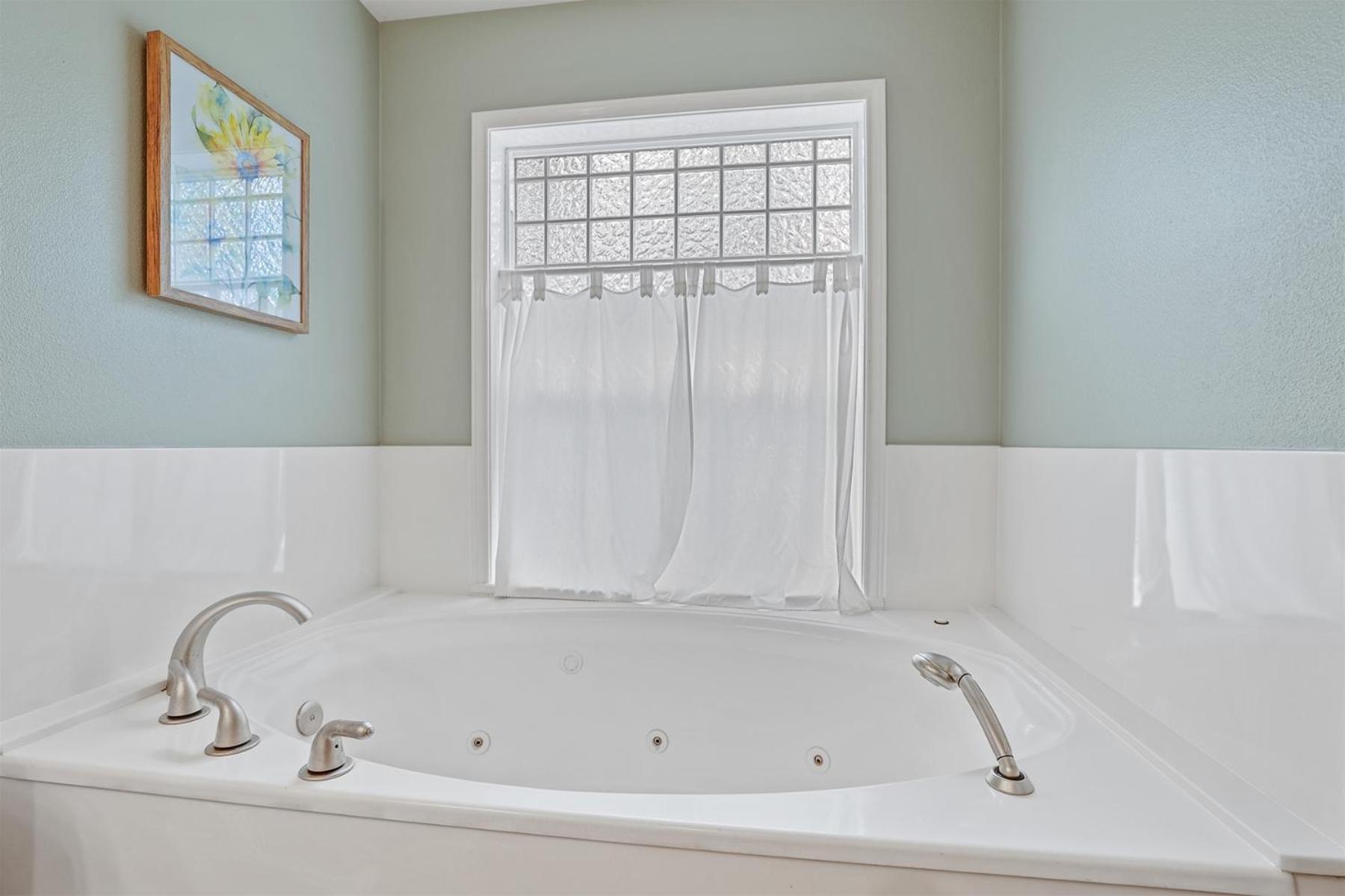 Bluebird Song Prime Location Outdoor Retreat With Fenced Yard And Firepit Holiday home *