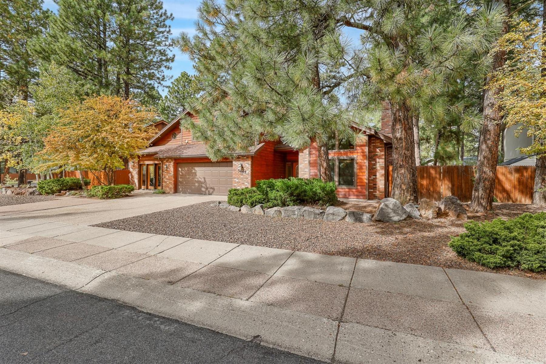 Bluebird Song Prime Location Outdoor Retreat With Fenced Yard And Firepit *