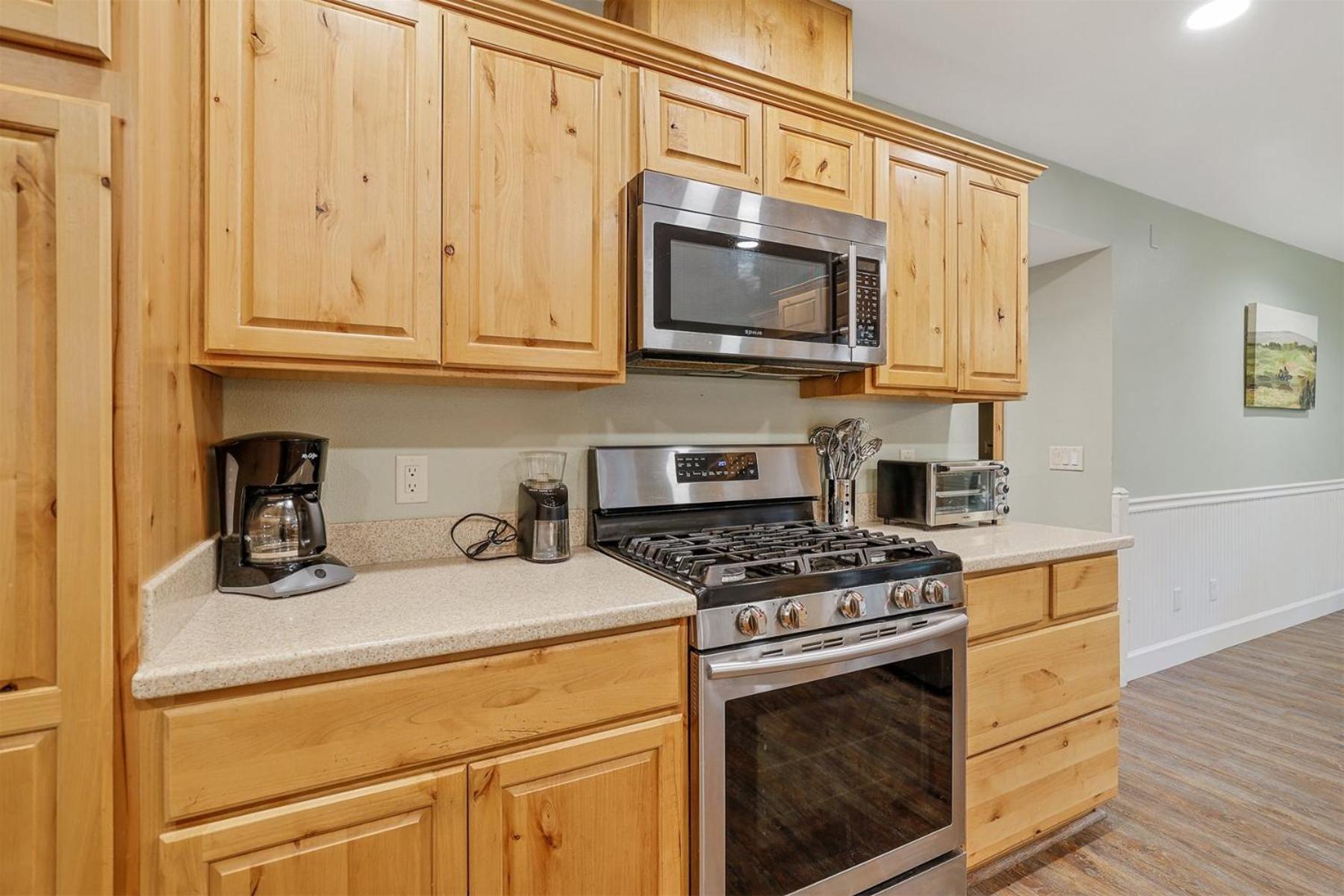 Bluebird Song Prime Location Outdoor Retreat With Fenced Yard And Firepit *