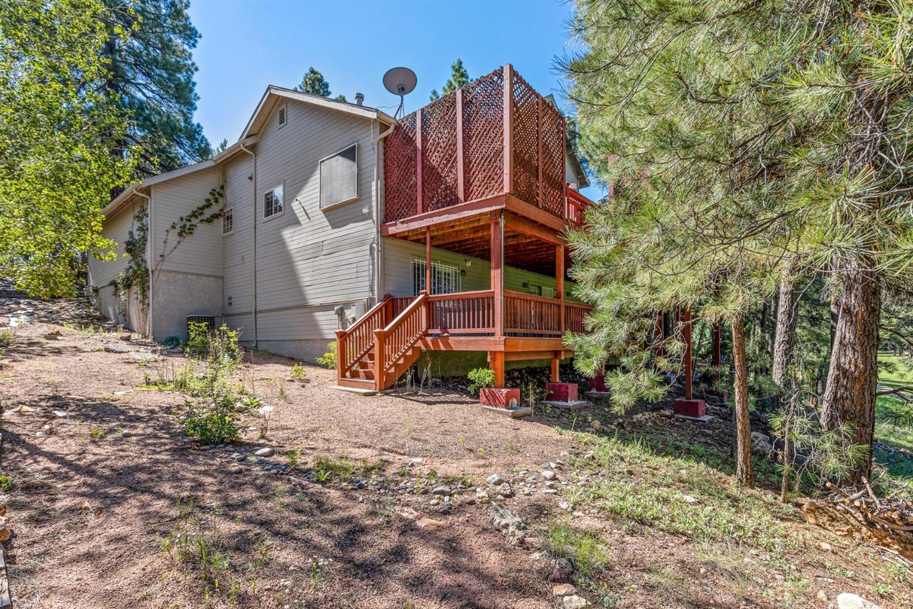 Holiday home Ace - A Hole In One Right On The Golf Course Hot Tub Mt Views Pines *