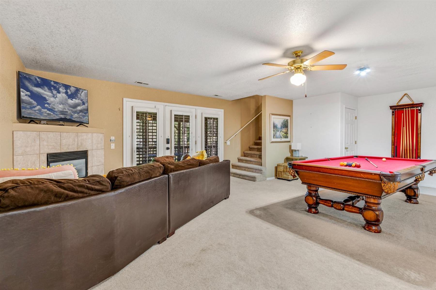 Ace - A Hole In One Right On The Golf Course Hot Tub Mt Views Pines Holiday home *