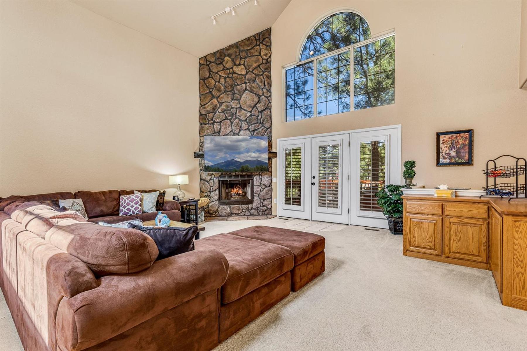 Ace - A Hole In One Right On The Golf Course Hot Tub Mt Views Pines