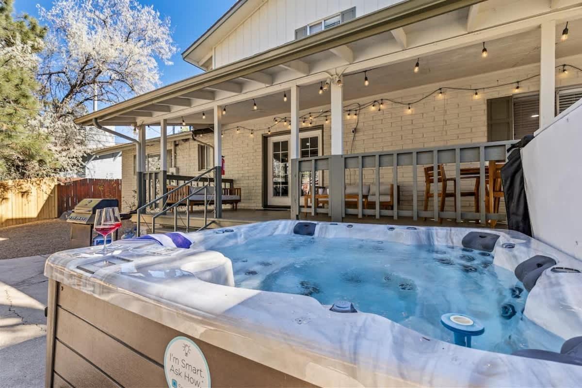 Holiday home Renovated Interior Design Gameroom Hottub *