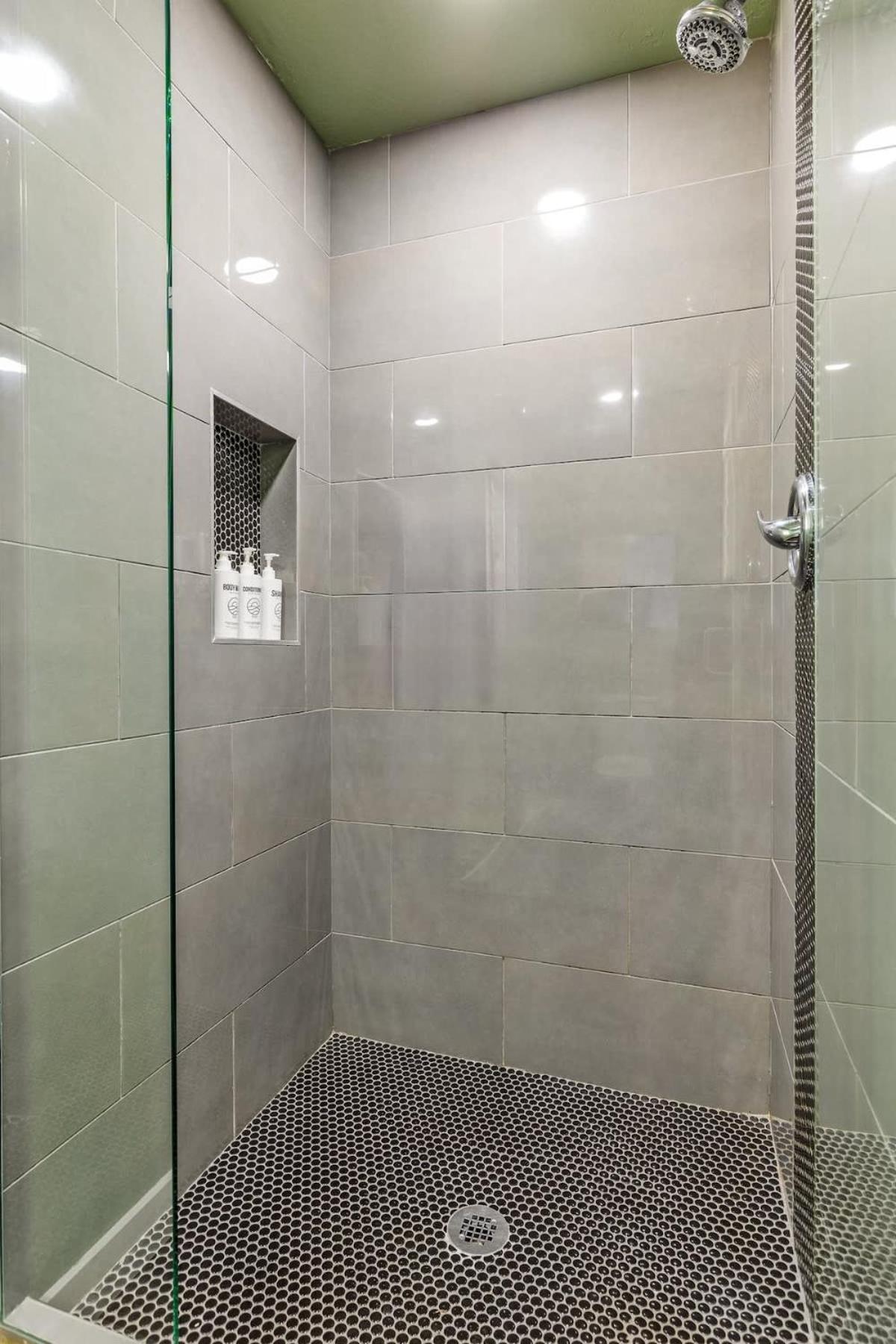 Holiday home Renovated Interior Design Gameroom Hottub *